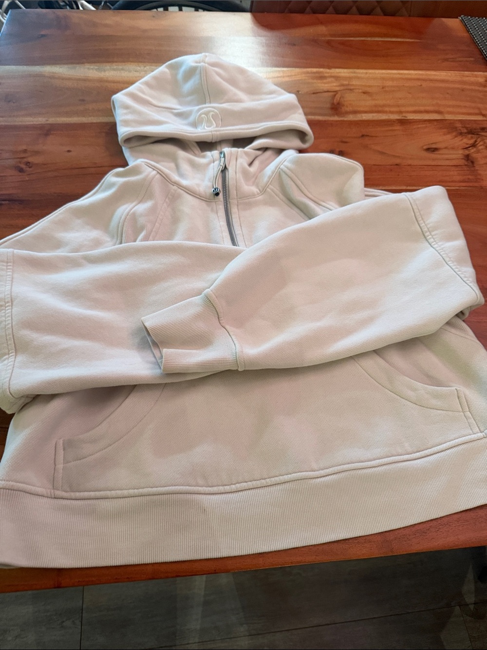 lululemon scuba Hooded Half-Zip Sweatshirt. Very good condition. 
Size is XS-S